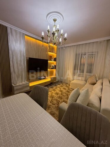 Продаётся 3-комн. вторичка 65 м², Хатаинский р., photo 1 from 17