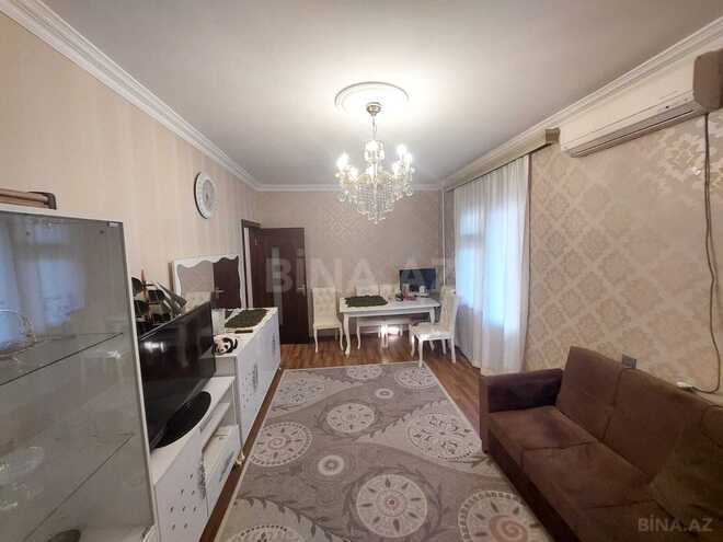 Продается 2-комн. вторичка 50 м², м. Азадлыг проспекти, photo 1 from 15