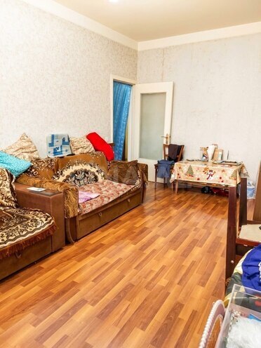 Продаётся 2-комн. вторичка 66 м², м. Ази Асланов, photo 3 from 6