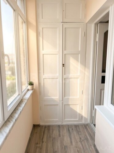 Продаётся 2-комн. вторичка 65 м², м. Ази Асланов, photo 5 from 6