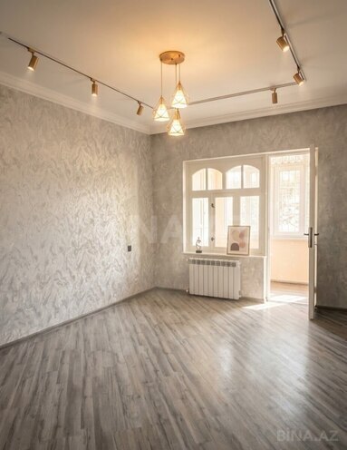 Продаётся 2-комн. вторичка 65 м², м. Ази Асланов, photo 3 from 6