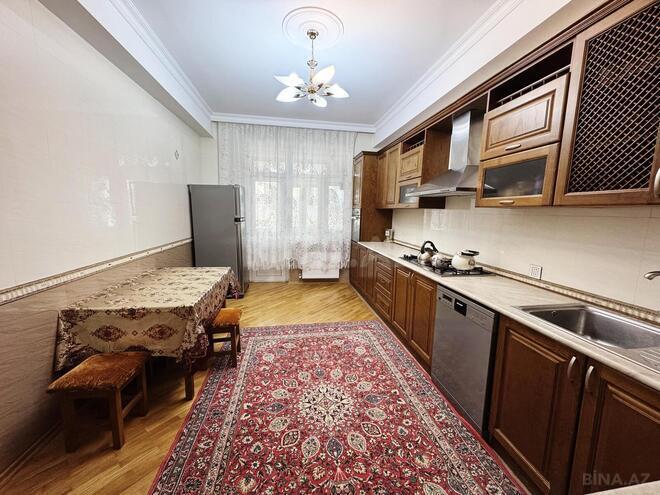 Продаётся 4-комн. вторичка 135 м², м. Элмляр Академиясы, photo 11 from 24