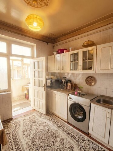 Продаётся 3-комн. вторичка 83 м², м. Ази Асланов, photo 4 from 7