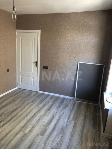 Продаётся 2-комн. вторичка 65 м², м. Ази Асланов, photo 1 from 7