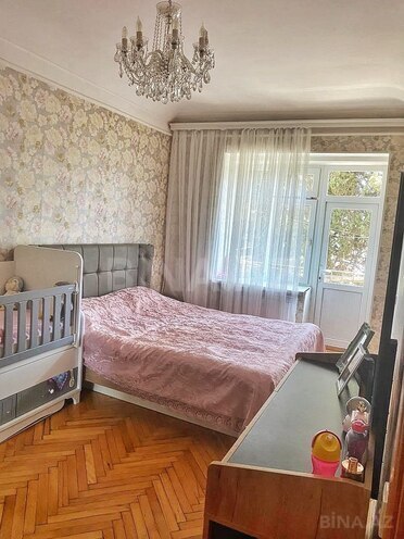 Продаётся 4-комн. вторичка 80 м², м. Нефтчиляр, photo 3 from 10