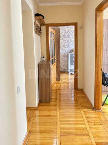 Продаётся 4-комн. вторичка 80 м², м. Нефтчиляр, photo 6 from 10