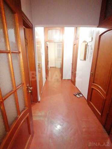Satılır 2 otaqlı köhnə tikili 65 m², Xalqlar Dostluğu m., photo 8 from 17