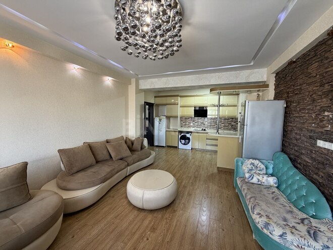 Сдаётся 3-комн. новостройка 95 м², м. Иншаатчылар, photo 3 from 13