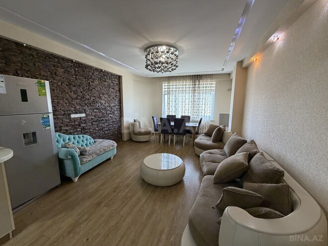 Сдаётся 3-комн. новостройка 95 м², м. Иншаатчылар, photo 1 from 13