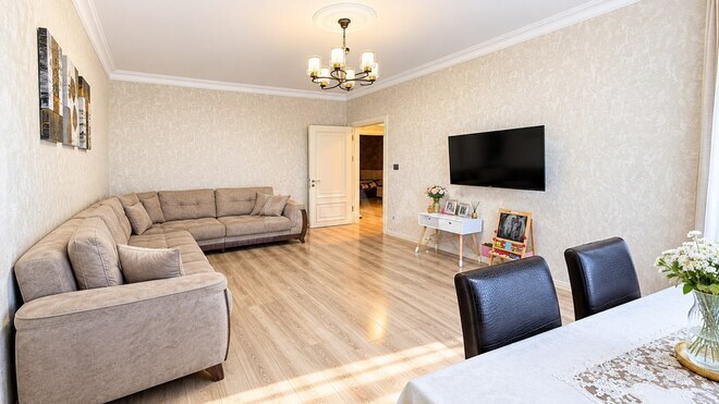 Продается 3-комн. вторичка 70 м², м. Гянджлик, photo 1 from 16