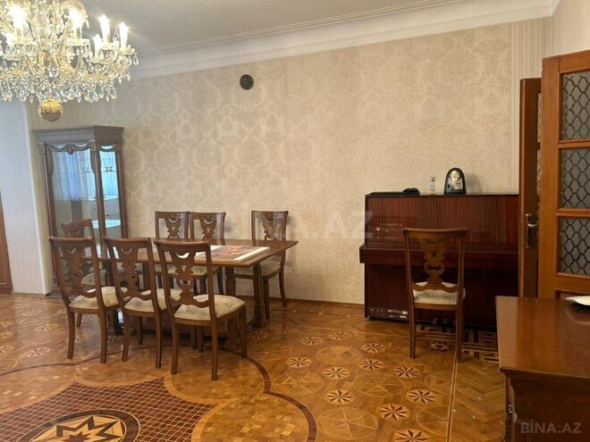 Satılır 4 otaqlı köhnə tikili 140 m², Nəsimi r., photo 3 from 9