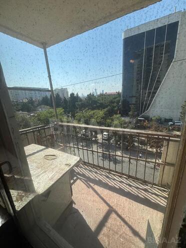 Продаётся 2-комн. вторичка 37 м², м. Кара Караев, photo 15 from 16