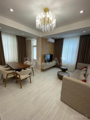 Сдаётся 2-комн. новостройка 65 м², м. Ази Асланов, photo 1 from 11