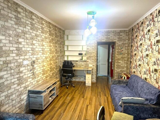 Продаётся 3-комн. вторичка 50 м², м. Ази Асланов, photo 4 from 15