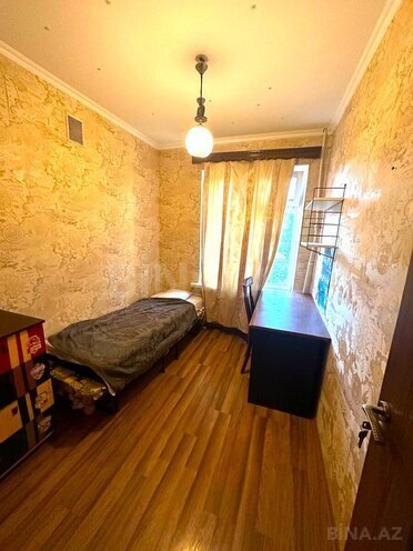 Продаётся 3-комн. вторичка 50 м², м. Ази Асланов, photo 6 from 15