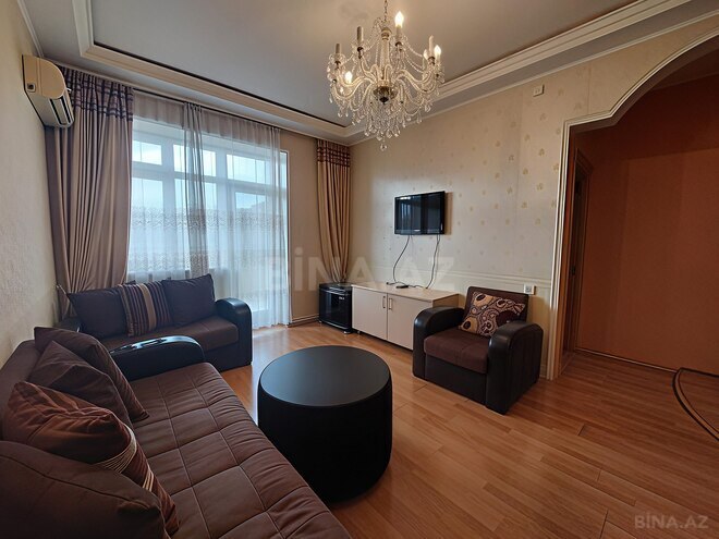 Сдаётся 2-комн. новостройка 60 м², м. Иншаатчылар, photo 1 from 9