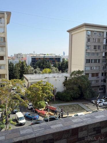 Satılır 3 otaqlı köhnə tikili 70 m², Gənclik m., photo 23 from 26
