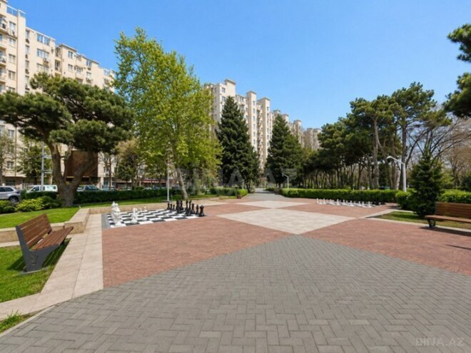 Satılır 3 otaqlı köhnə tikili 70 m², Gənclik m., photo 1 from 26