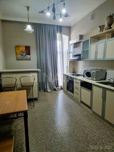 Сдаётся 3-комн. новостройка 130 м², м. Низами, photo 7 from 12