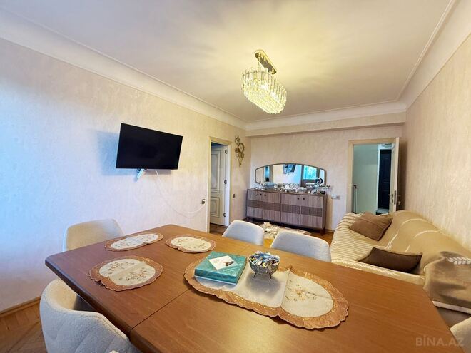 Продаётся 3-комн. вторичка 70 м², м. Гянджлик, photo 1 from 15