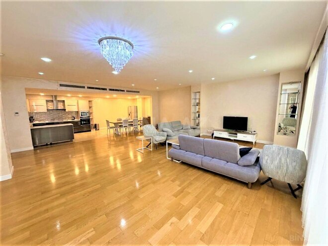 İcarəyə verilir 4 otaqlı yeni tikili 225 m², 28 May m., photo 1 from 29