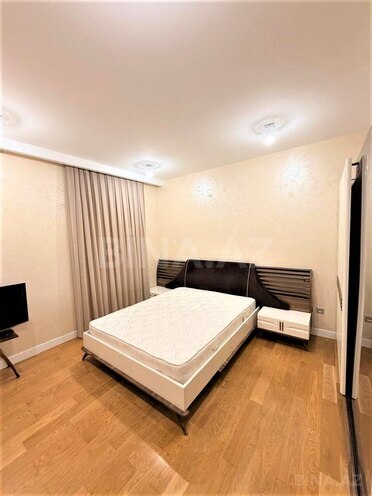 İcarəyə verilir 4 otaqlı yeni tikili 225 m², 28 May m., photo 8 from 29