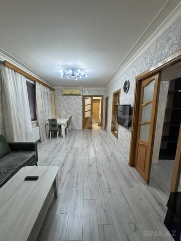 Сдается 3-комн. вторичка 70 м², м. Ичеришехер, photo 1 from 29