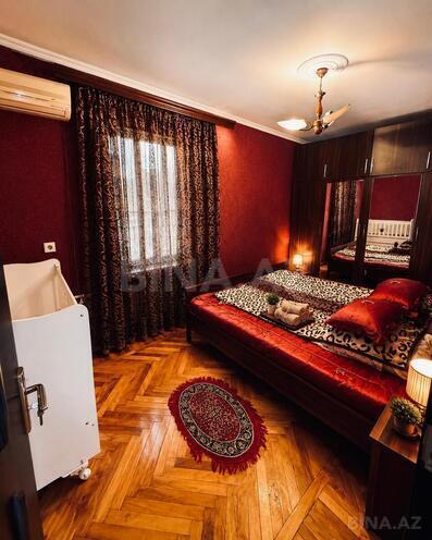 Продается 2-комн. вторичка 49 м², м. Иншаатчылар, photo 4 from 10