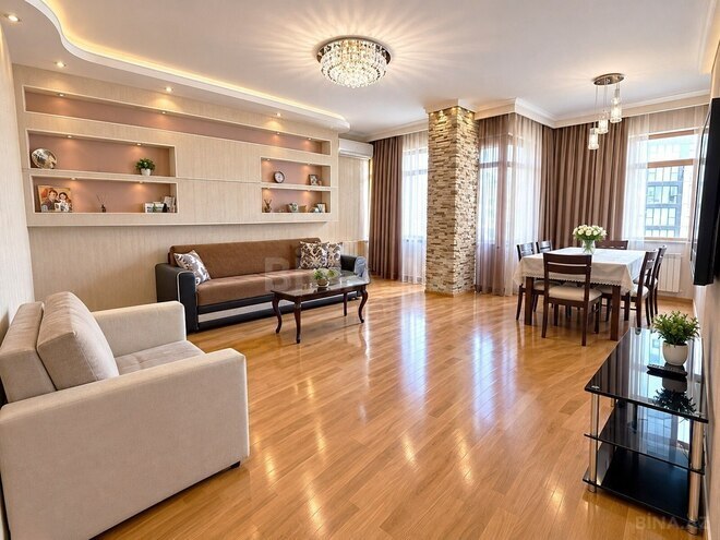 Продаётся 3-комн. новостройка 143 м², м. 8 ноября, photo 1 from 10