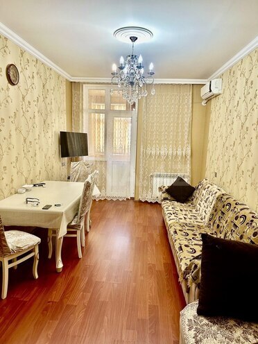Продается 2-комн. вторичка 50 м², м. Кара Караев, photo 5 from 11