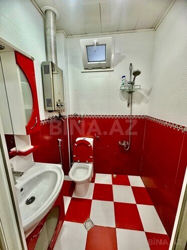 Продается 2-комн. вторичка 50 м², м. Кара Караев, photo 10 from 11