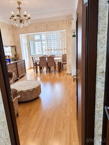 Satılır 2 otaqlı köhnə tikili 70 m², Köhnə Günəşli q., photo 1 from 16