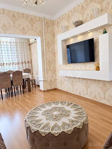 Satılır 2 otaqlı köhnə tikili 70 m², Köhnə Günəşli q., photo 3 from 16