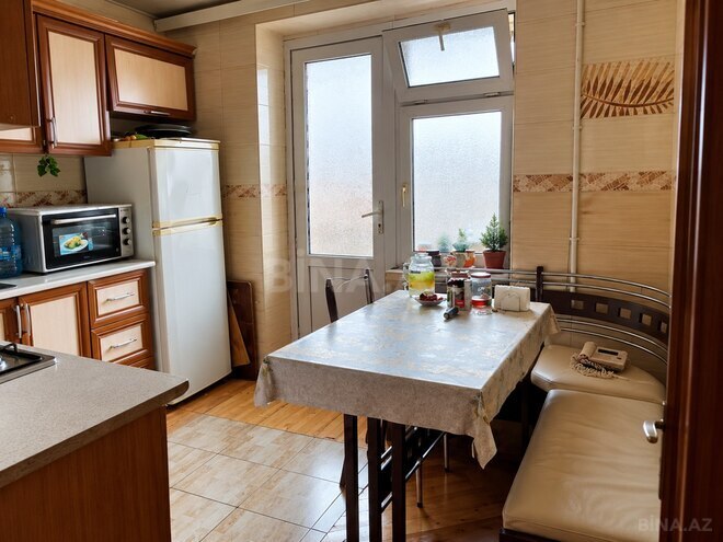 Продается 3-комн. вторичка 84 м², м. Ази Асланов, photo 8 from 12