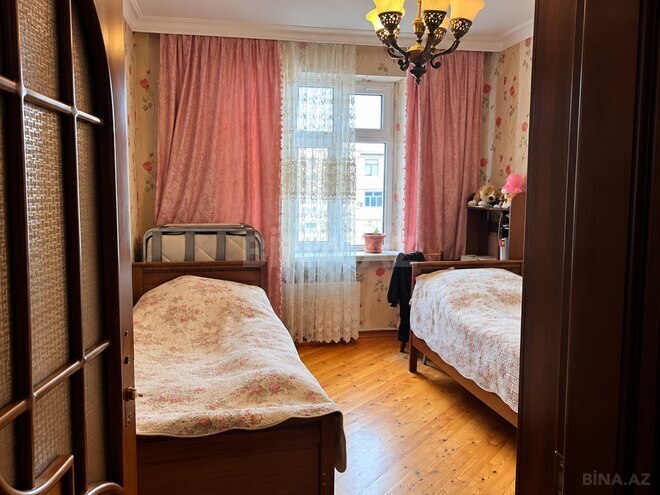 Продается 3-комн. вторичка 84 м², м. Ази Асланов, photo 6 from 12