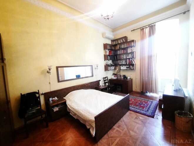 Satılır 4 otaqlı köhnə tikili 120 m², Sahil m., photo 7 from 19