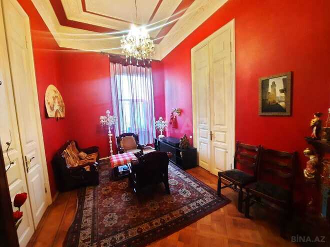Satılır 4 otaqlı köhnə tikili 120 m², Sahil m., photo 3 from 19