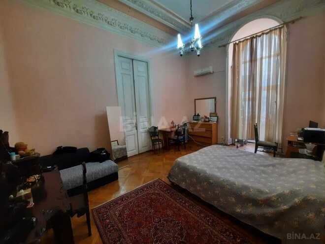Satılır 4 otaqlı köhnə tikili 120 m², Sahil m., photo 12 from 19