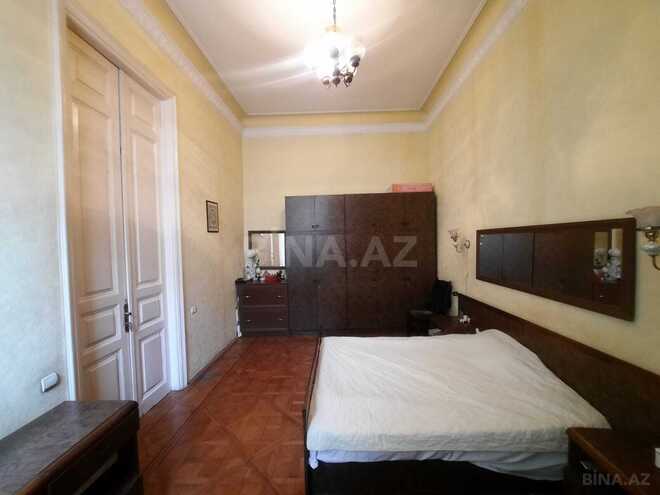 Satılır 4 otaqlı köhnə tikili 120 m², Sahil m., photo 16 from 19