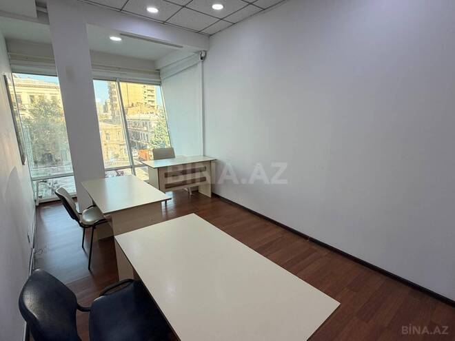 Сдаётся 1-комн. офис 18 м², м. Сахил, photo 1 from 6
