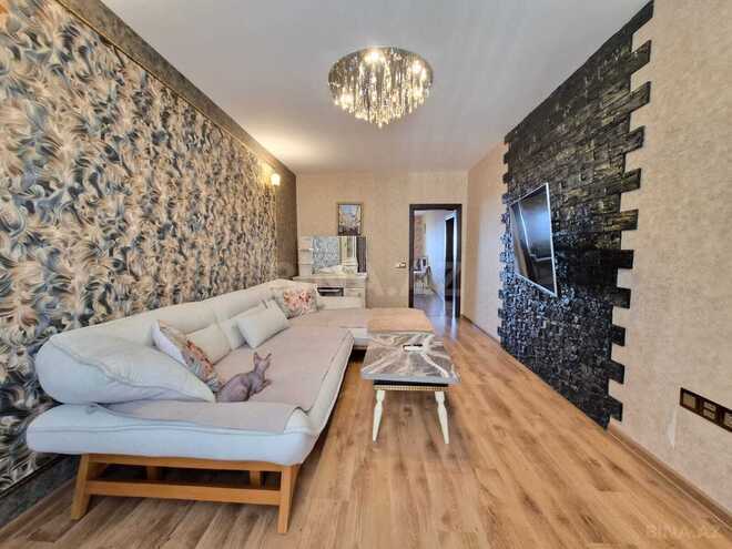 Продаётся 3-комн. вторичка 85 м², м. Ази Асланов, photo 1 from 24