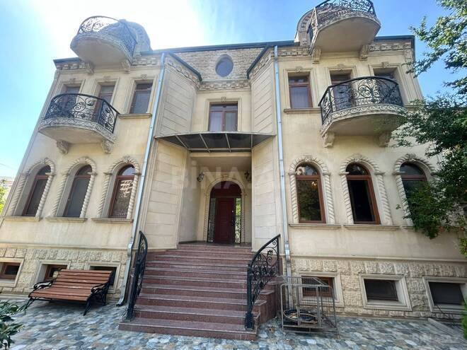 Сдаётся 8-комн. дом/дача 550 м², пос. Бакиханова, photo 1 from 32