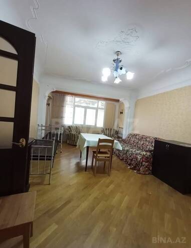 İcarəyə verilir 3 otaqlı köhnə tikili 90 m², Elmlər Akademiyası m., photo 1 from 10