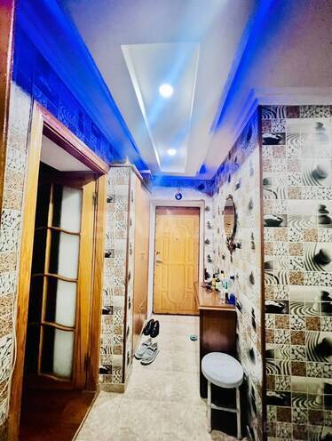 Satılır 3 otaqlı köhnə tikili 74 m², İnşaatçılar m., photo 11 from 13