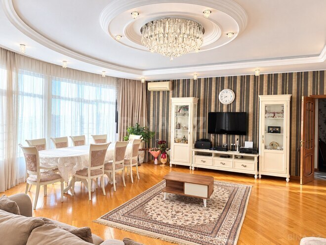 Продаётся 3-комн. новостройка 162 м², м. 28 мая, photo 1 from 15