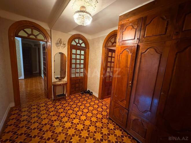 Продается 4-комн. вторичка 110 м², м. Ази Асланов, photo 10 from 18