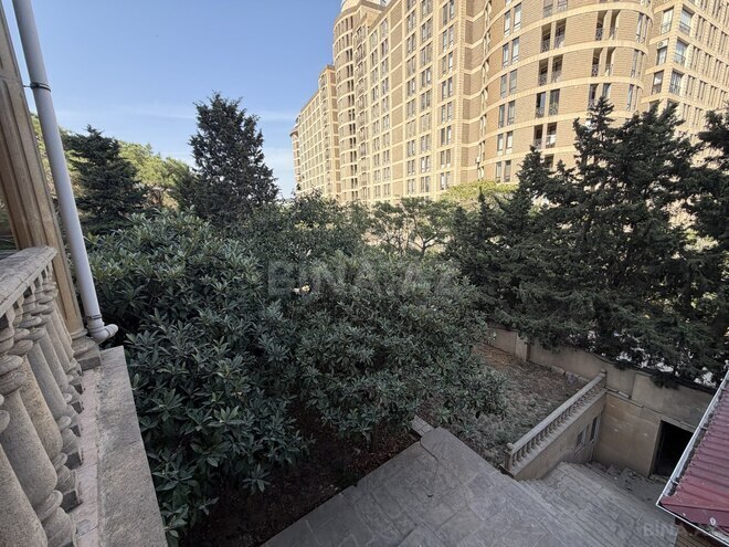 Продается 8-комн. дом/дача 300 м², м. Гянджлик, photo 29 from 32