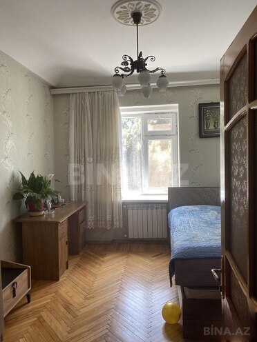 Satılır 4 otaqlı köhnə tikili 75 m², Nizami r., photo 3 from 13