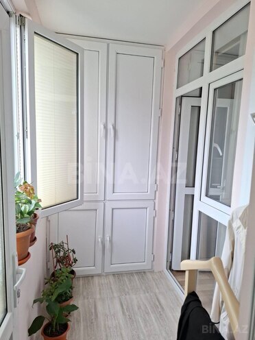 Продается 2-комн. вторичка 65 м², м. Ази Асланов, photo 9 from 17