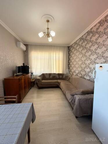 Продаётся 2-комн. вторичка 65 м², м. Халглар Достлугу, photo 1 from 19